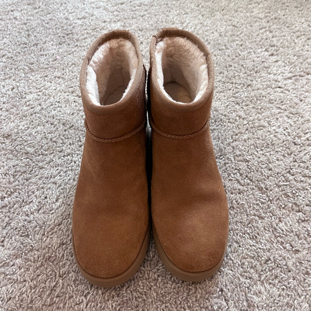 heeled uggs worn maybe once